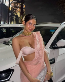 Lucknow Escort Girl